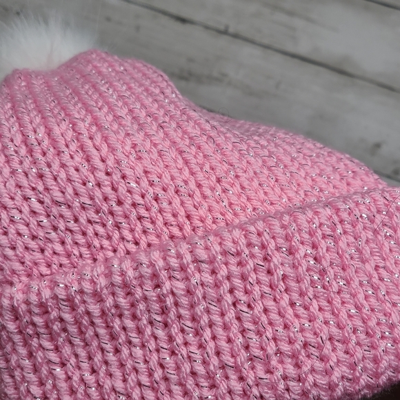 Little girls sparkly princess pink winter hat - Picture 3 of 3